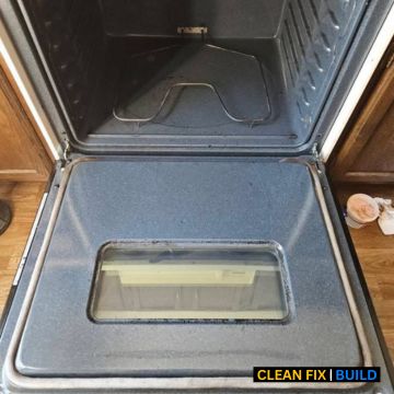 Kitchen Oven After Cleaning